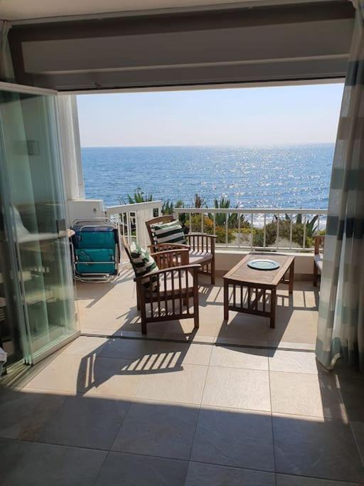 Front Mer - Sublime Appartement Moderne Et Confortable Estepona Exterior foto